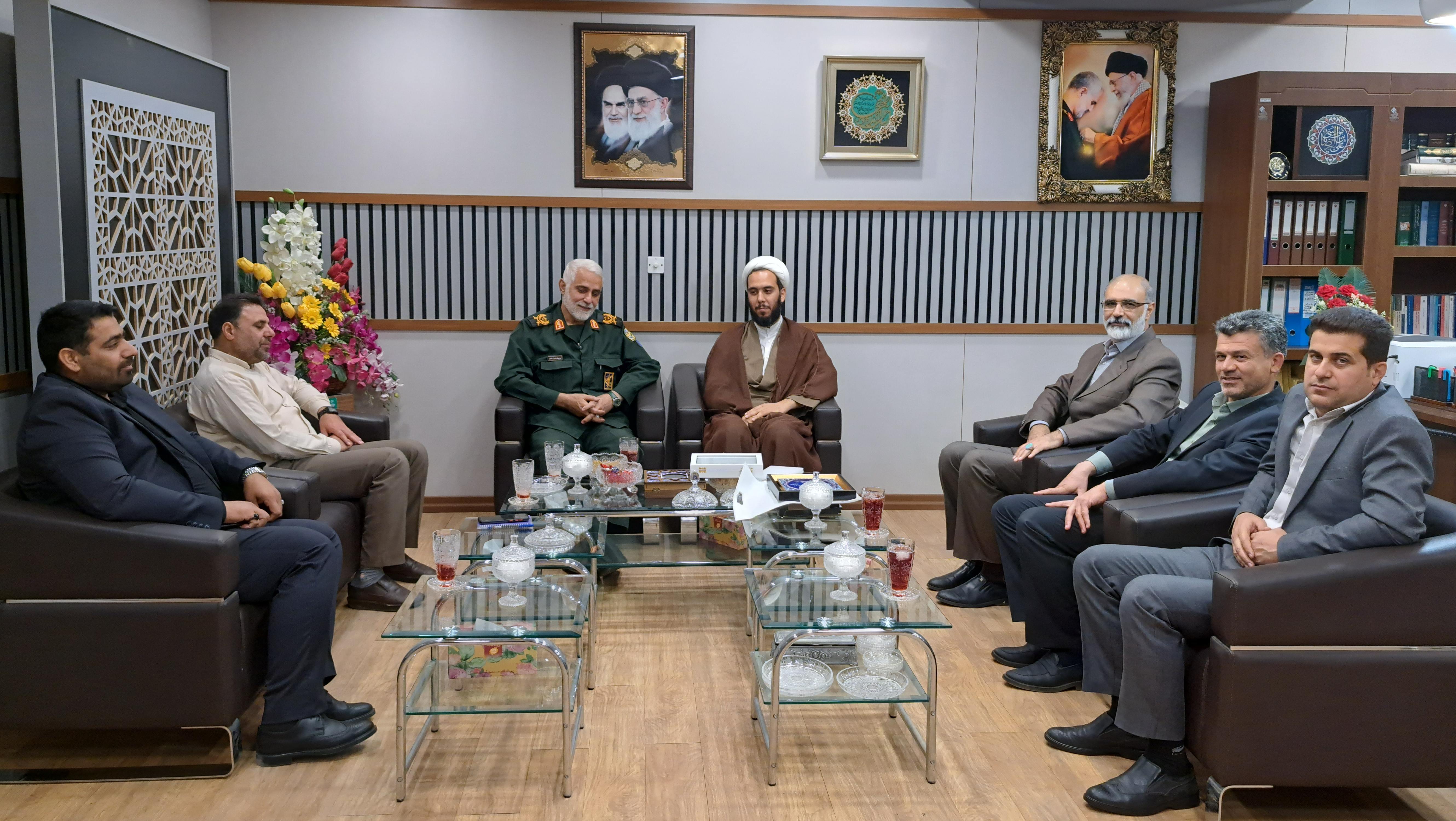 دیدار مدیرکل حفظ آثار و نشر ارزش های دفاع مقدس خوزستان با مدیرکل دیوان محاسبات استان